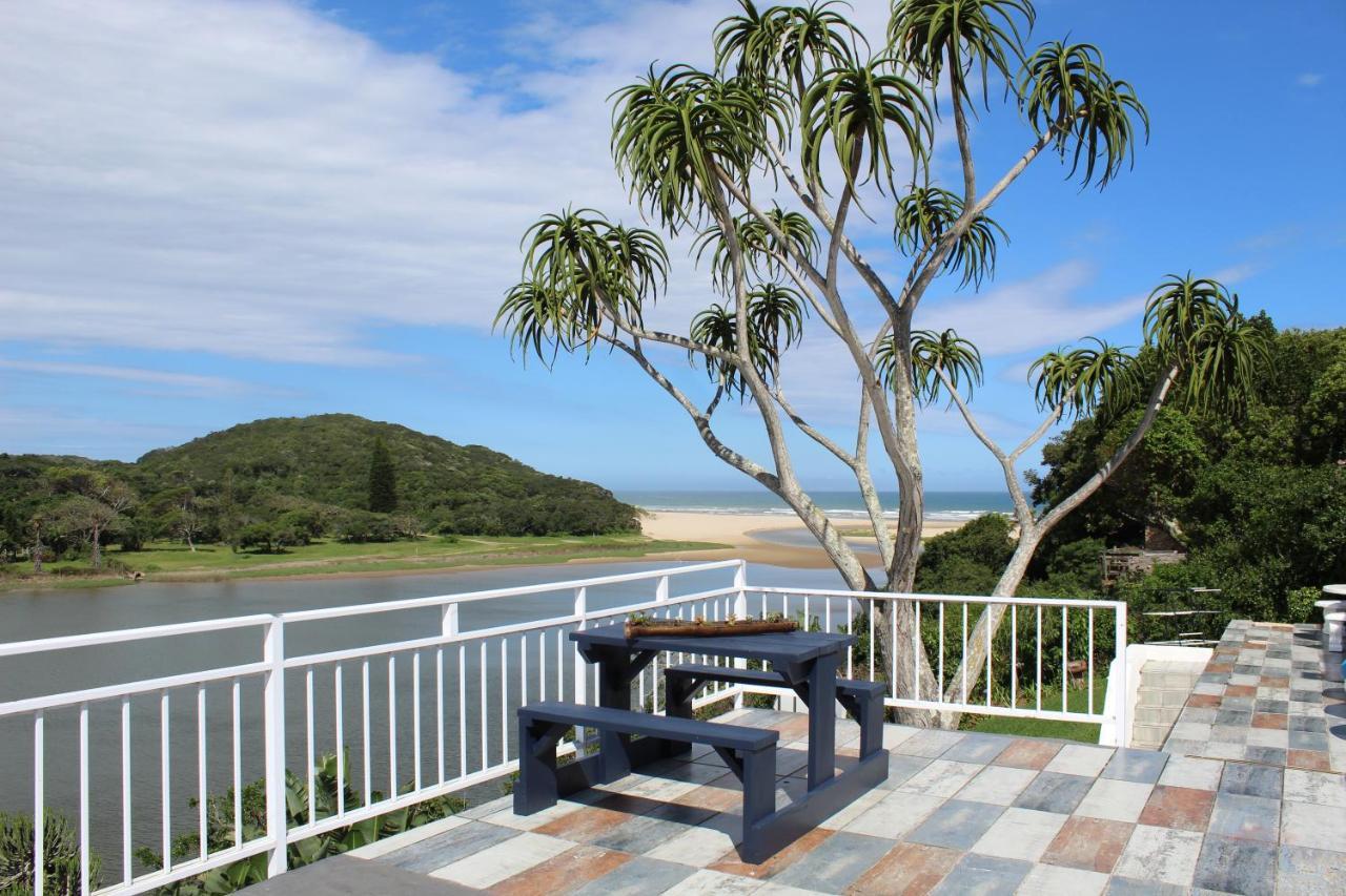 Blue'S Guest House - East London Bonza Bay Екстериор снимка