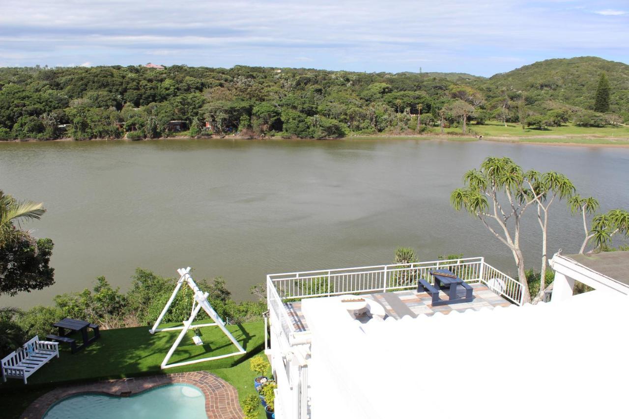 Blue'S Guest House - East London Bonza Bay Екстериор снимка