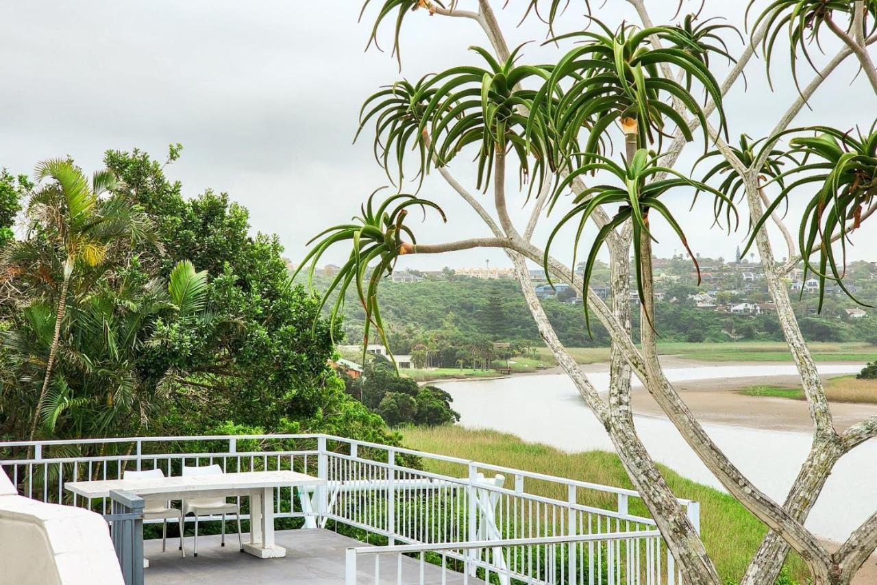 Blue'S Guest House - East London Bonza Bay Екстериор снимка