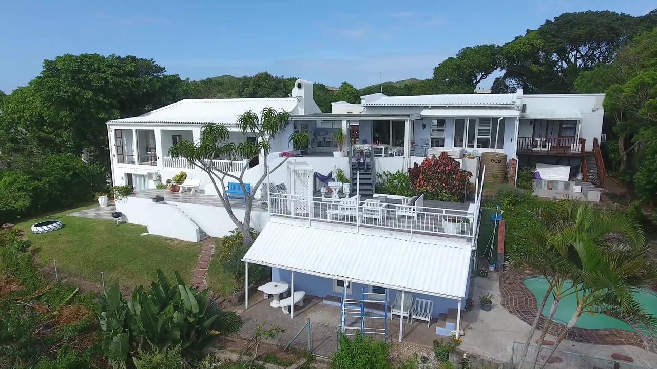 Blue'S Guest House - East London Bonza Bay Екстериор снимка