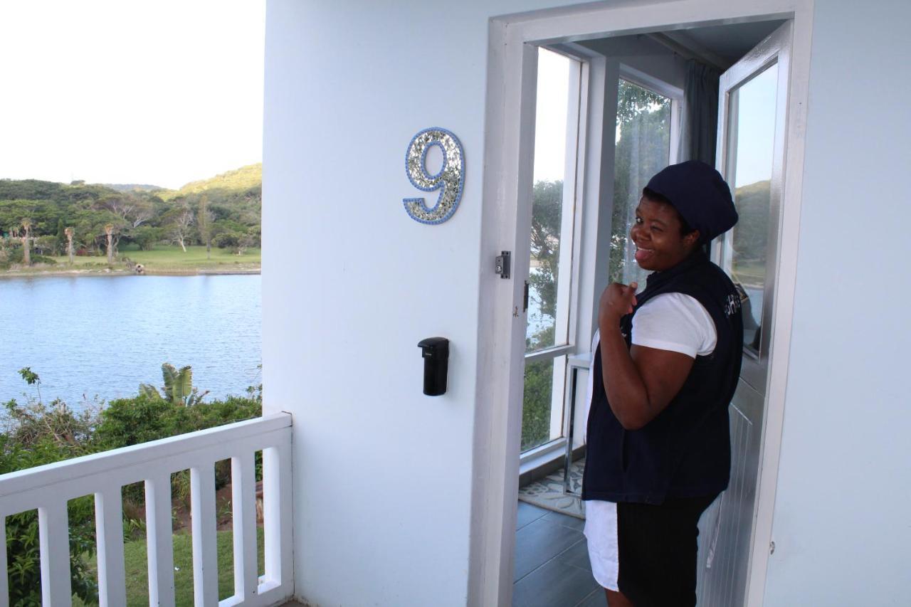 Blue'S Guest House - East London Bonza Bay Екстериор снимка