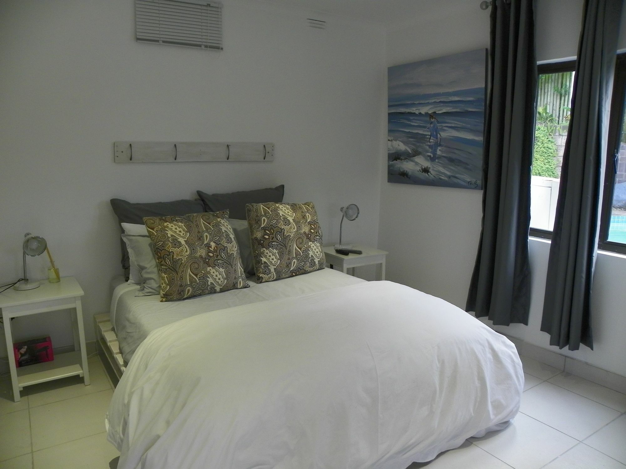 Blue'S Guest House - East London Bonza Bay Екстериор снимка